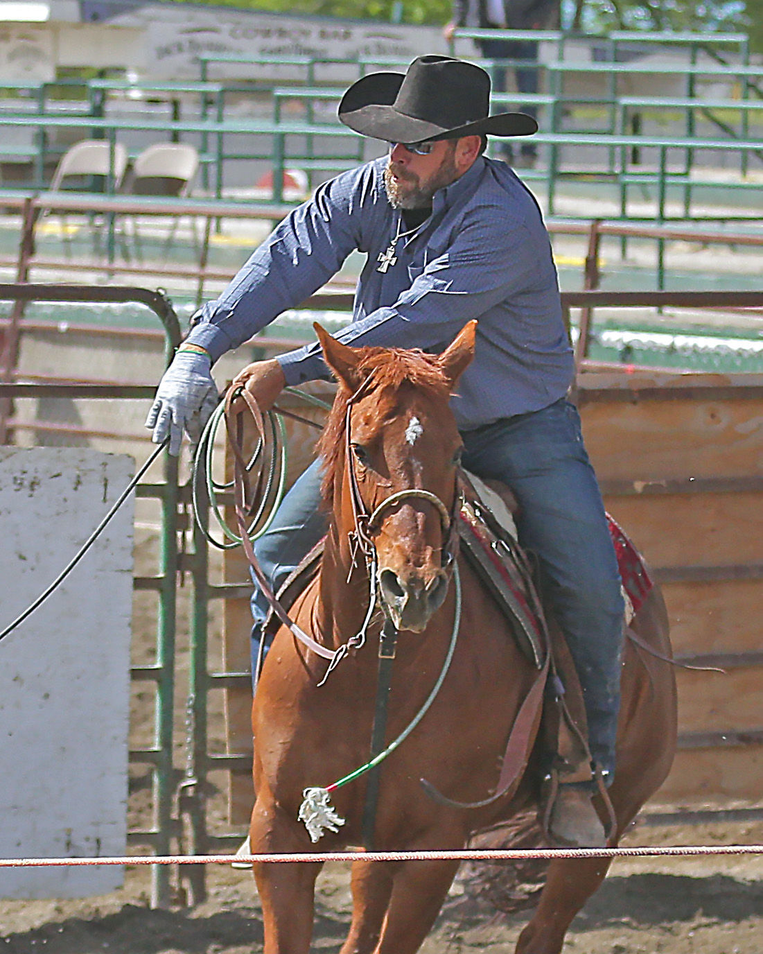 061020-elk-spt-jake-eary-memorial-rodeo-blake-teixeira.jpg